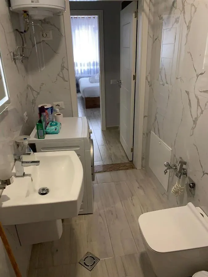 Lovely Apartment Τίρανα